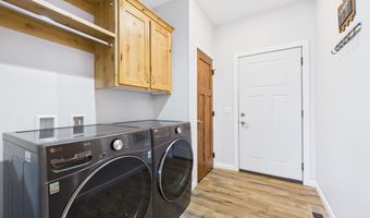 117 E Birchwood Dr, Brandon, SD 57005