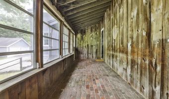42 Main St, Brookline, NH 03033