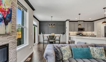 3227 N Heritage Ln, Arlington Heights, IL 60004