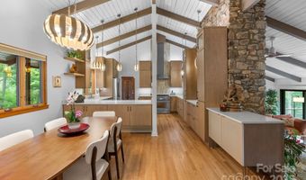 13 Kent Pl, Asheville, NC 28804
