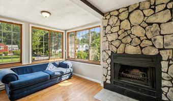 117 E Pershing St, Bloomfield, CT 06002