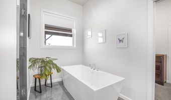 256 Snake River Dr, American Falls, ID 83211