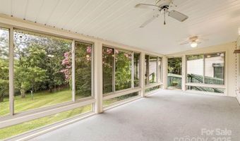 141 Macedonia Rd, Asheville, NC 28804