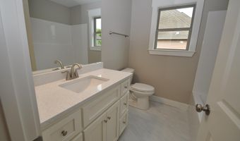 121 SCENIC LAKE Dr, Alabaster, AL 35114
