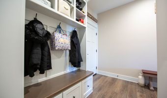4264 Chapel Hill Ct, Bargersville, IN 46106