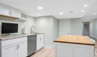 3602 SOUTH Pl #2, Alexandria, VA 22309