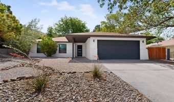 2704 Palo Alto Dr NE, Albuquerque, NM 87112