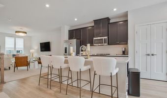 138 SUMMIT POINT Blvd, Bowie, MD 20716