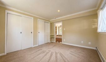 2512 N KENILWORTH St, Arlington, VA 22207