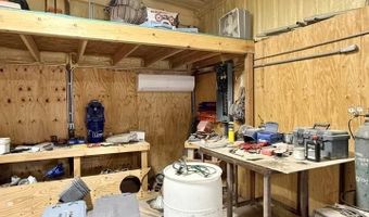 5404 Sioux Rd, Carlsbad, NM 88220
