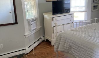 13 Sound View Hts, Branford, CT 06405