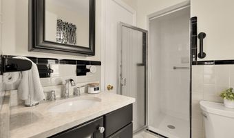 7822 MOORLAND Ln, Bethesda, MD 20814