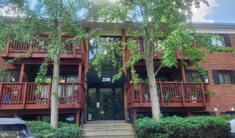 236 TAYLOR RUN Pkwy 8, Alexandria, VA 22314