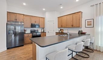 5905 NW Ettie May St, Bentonville, AR 72713