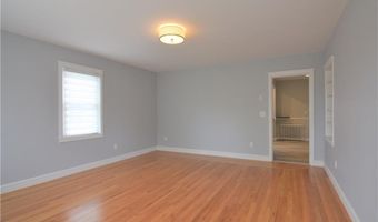 5 Holten Ave, Newport, RI 02840