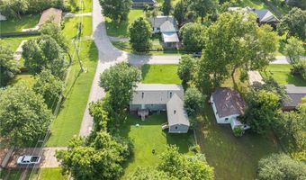 702 9th St, Barling, AR 72923