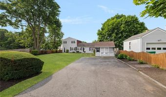 52 Pleasant View Rd, Warwick, RI 02888