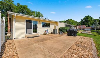 254 Village Mead Dr, Ballwin, MO 63021