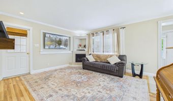 38 Mary Carroll St, Auburn, ME 04210