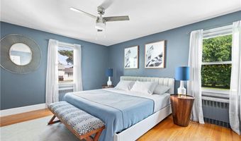 70 Baldwin Orchard Dr, Cranston, RI 02920