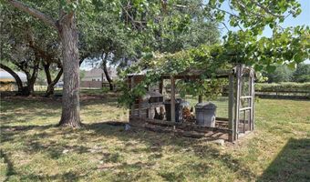 912 S 7th St, Aransas Pass, TX 78336