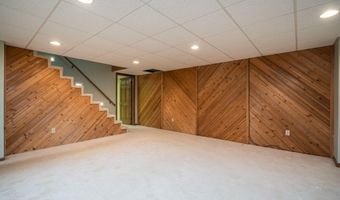 970 Cramton Ave NE, Ada, MI 49301