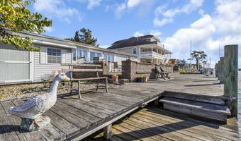 64 Harbor Inn Rd, Bayville, NJ 08721