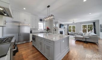 3015 Commonwealth Ave, Charlotte, NC 28205