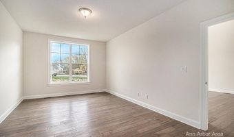 3343 Roseford Blvd, Ann Arbor, MI 48105
