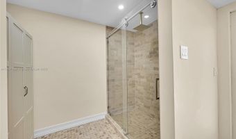 524 Muirfield Dr, Atlantis, FL 33462