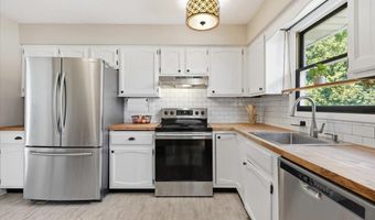 2705 ANDREA Dr, Allentown, PA 18103