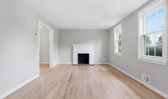 934 N LONGFELLOW St, Arlington, VA 22205