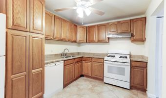 7905 DASSETT Ct 101, Annandale, VA 22003