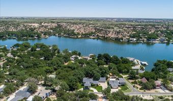 522 S SHORE Dr, Amarillo, TX 79118