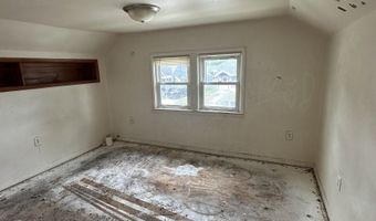 329 E 31st St, Anderson, IN 46016