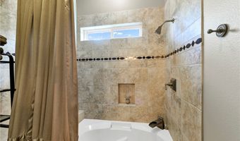 100 Dolphin Ct, Aransas Pass, TX 78336