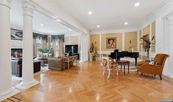 31 Marie Major Dr, Alpine, NJ 07620