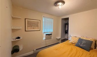 25 Marsh St, Newport, RI 02840