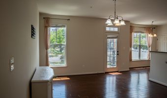 42243 CANARY GRASS Sq, Aldie, VA 20105
