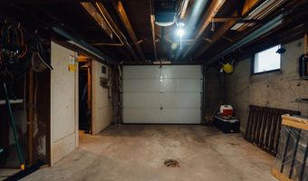 3 Mathews Ave, Bath, ME 04530