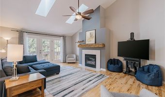 480 Glen Hollow Cir, Aurora, OH 44202