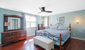 9 Marilyn Rd, Bourne, MA 02532