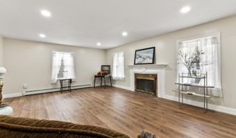 10 Penley St E, Augusta, ME 04330