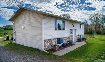 6 Gates Rd, Columbus, MT 59019