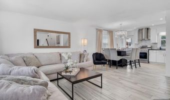 201 Maiden Ln, Bergenfield, NJ 07621