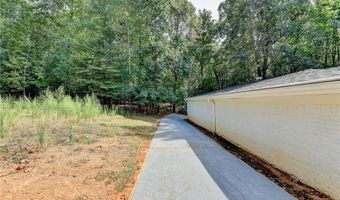 337 Lakeshore Dr, Berkeley Lake, GA 30096