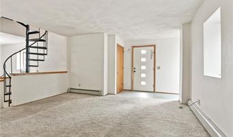 28 Sand Hill Dr, North Kingstown, RI 02852