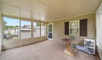 817 Savannah River Dr, Adrian, MI 49221