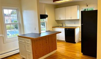 44 Phillips St 1L, North Kingstown, RI 02852