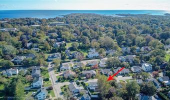 18 Sylvan Ter, Newport, RI 02840